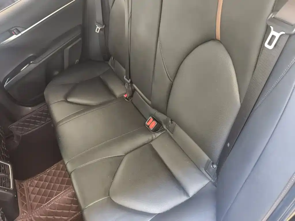Toyota Camry — миниатюра 13