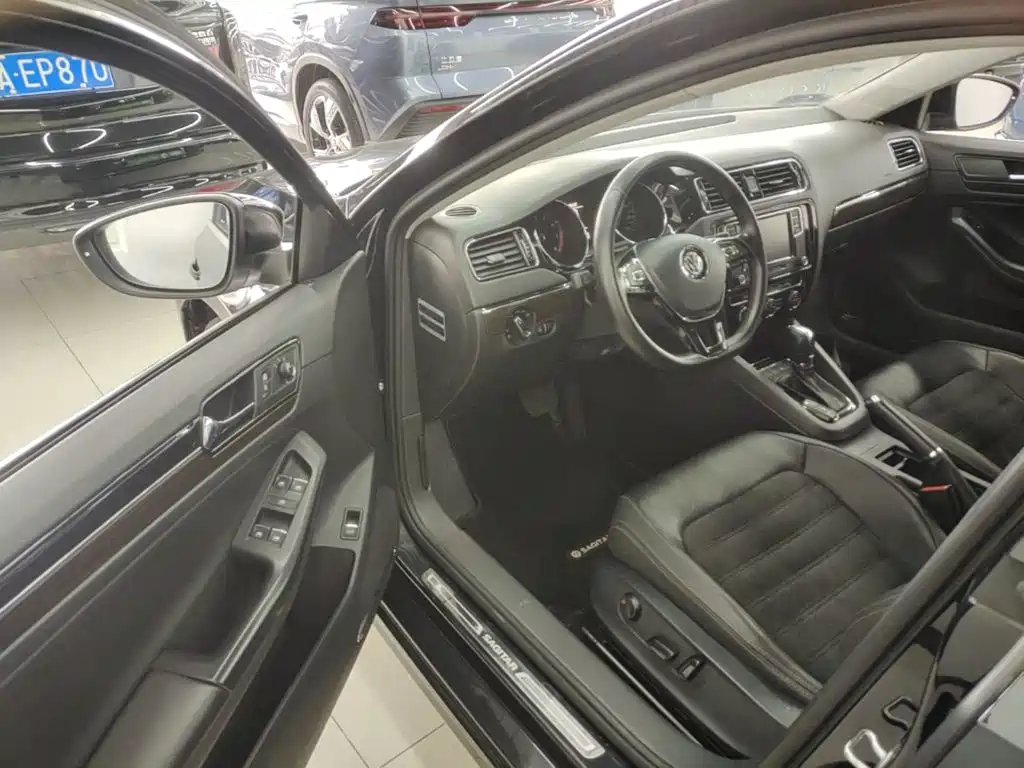 Volkswagen Sagitar — миниатюра 16