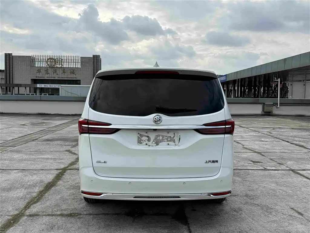 Buick GL8 2023 — фото 4