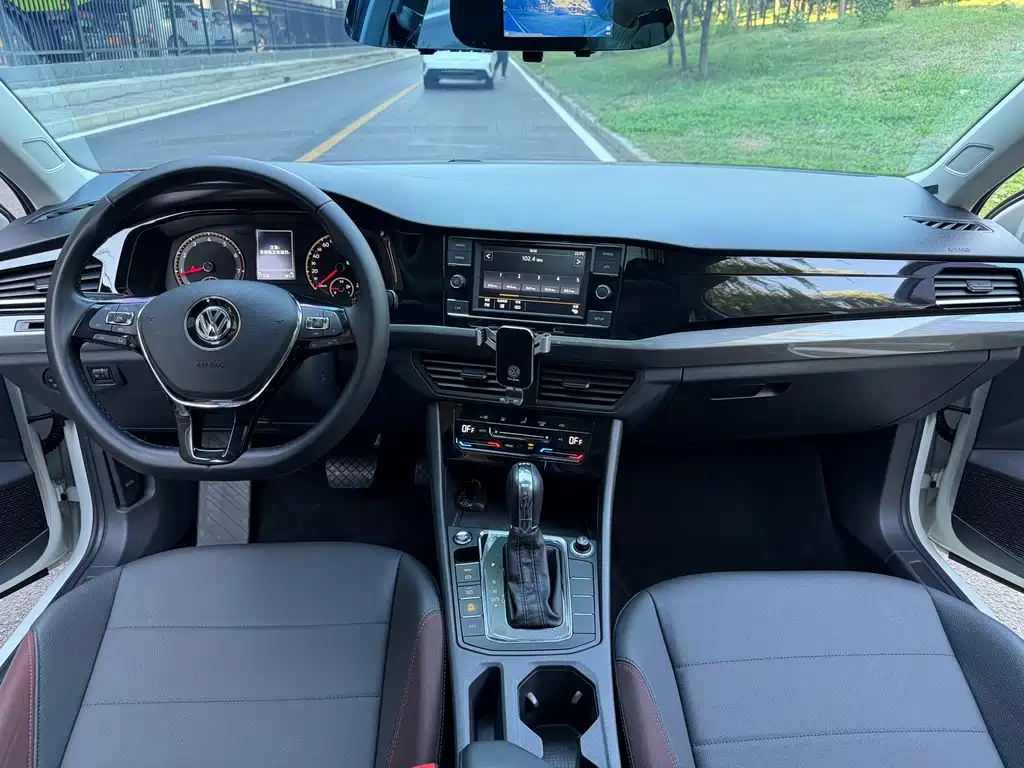 Volkswagen Bora — миниатюра 8