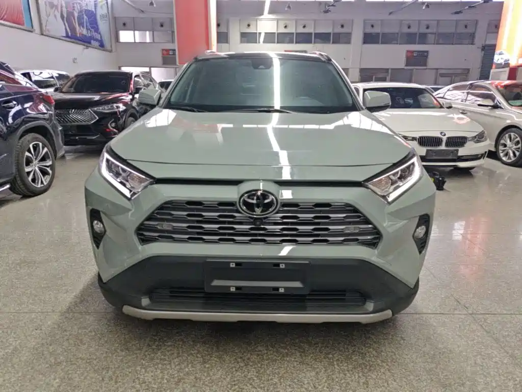 Toyota RAV4 — миниатюра 3