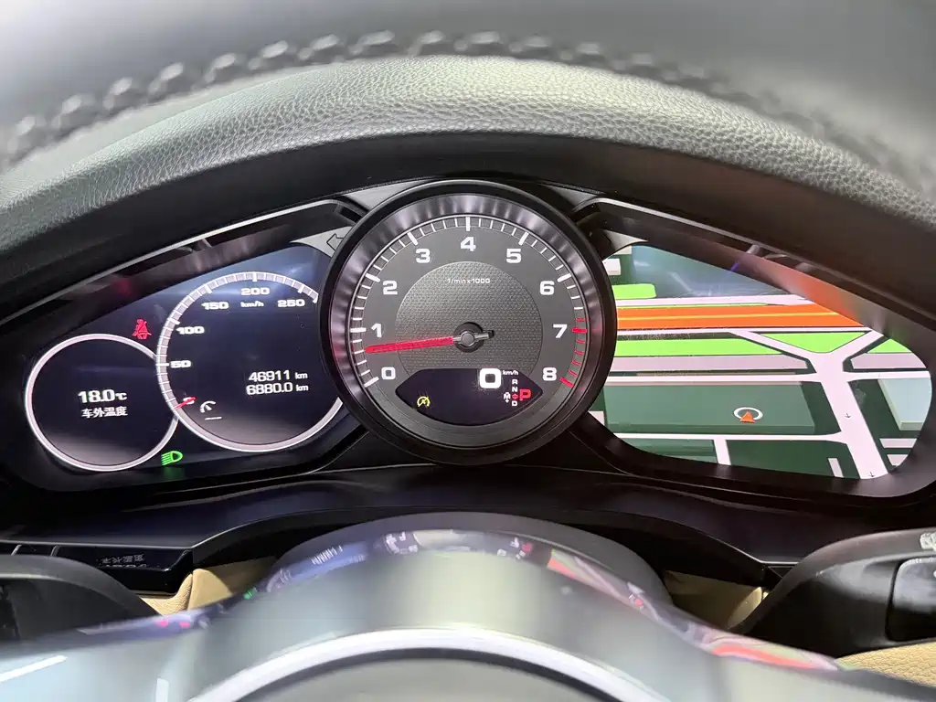 Porsche Cayenne — миниатюра 5