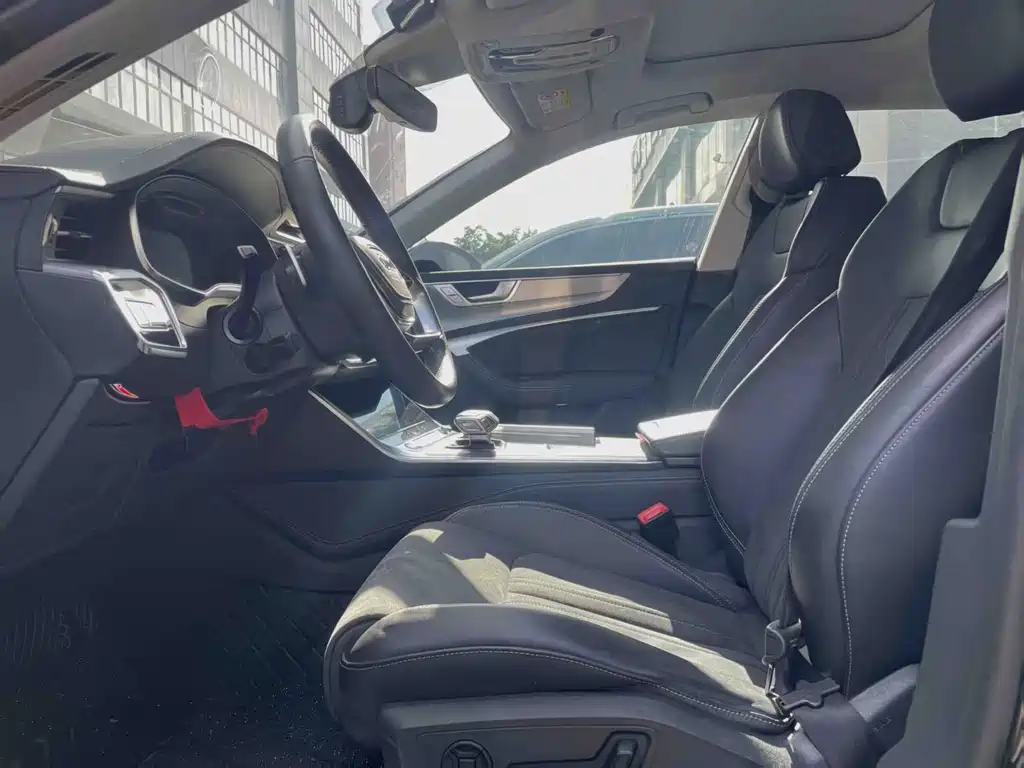 Audi A7L — миниатюра 3