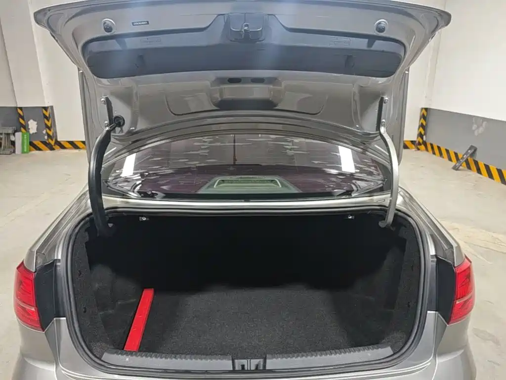 Volkswagen Sagitar — миниатюра 19