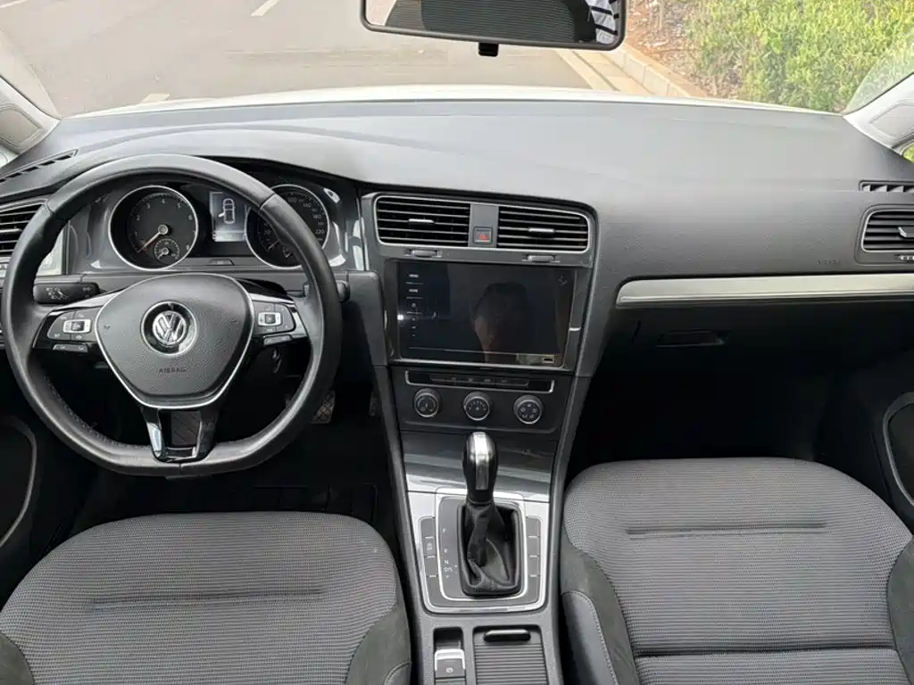 Volkswagen Golf — миниатюра 3