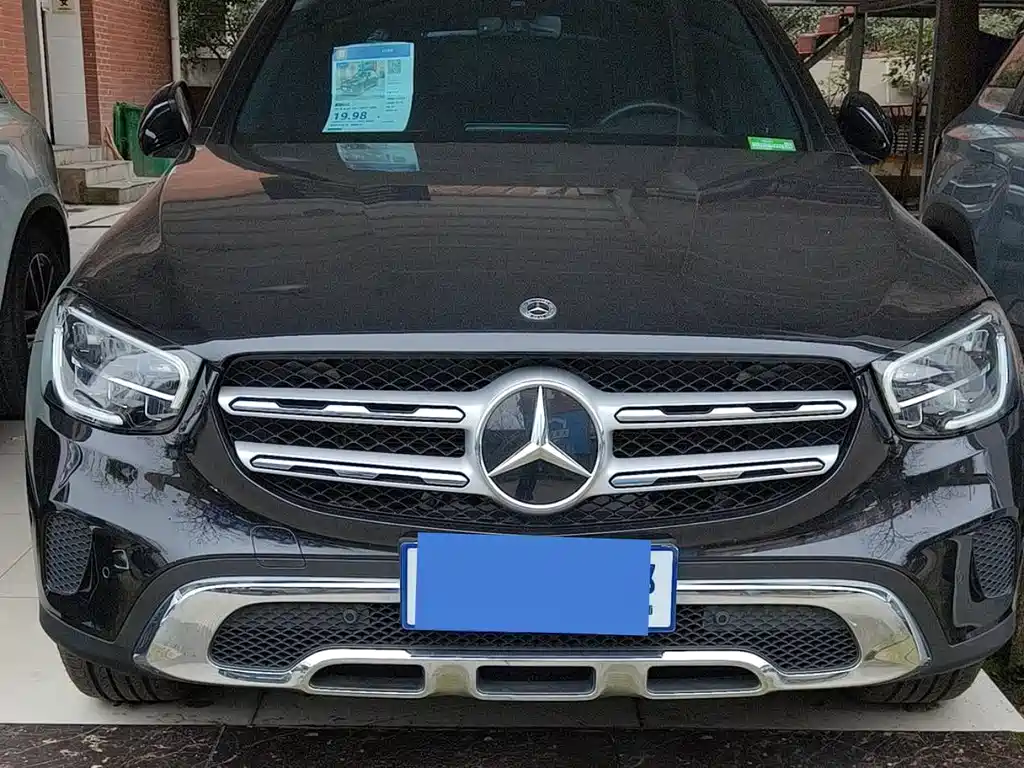 MERCEDES-BENZ GLC