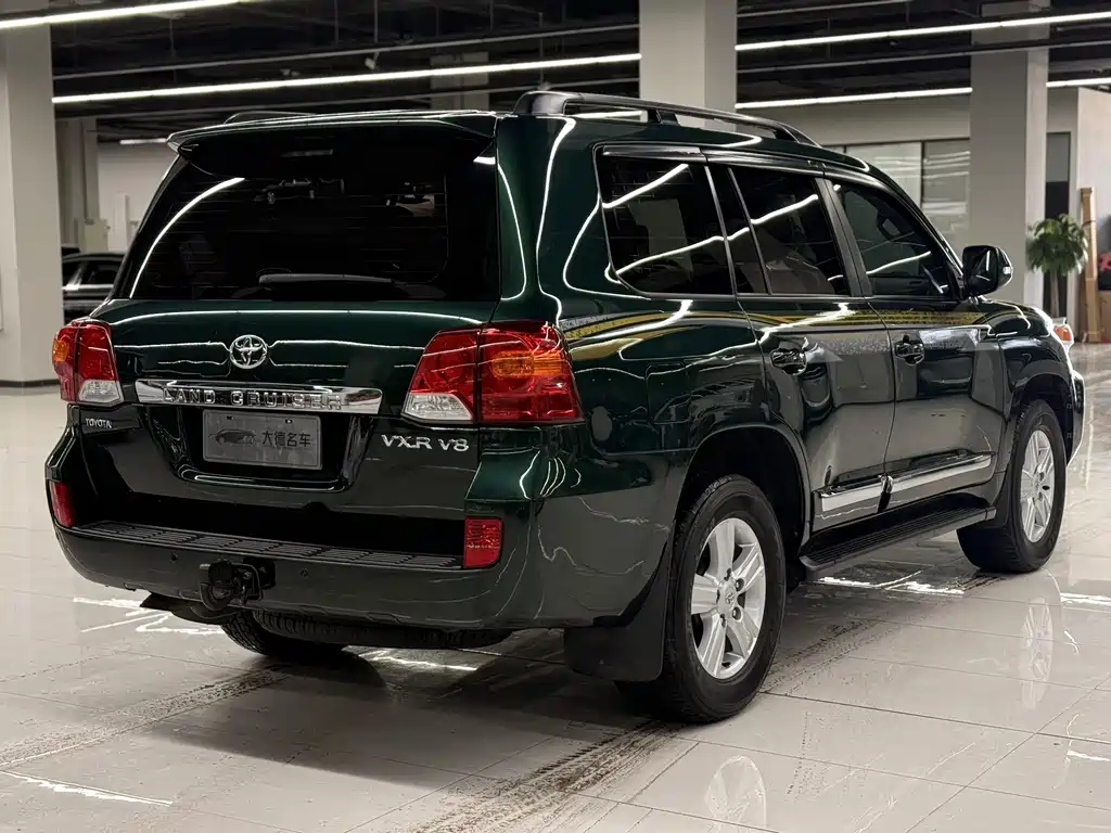 Toyota Land Cruiser 2012 4.6L AT VX-R