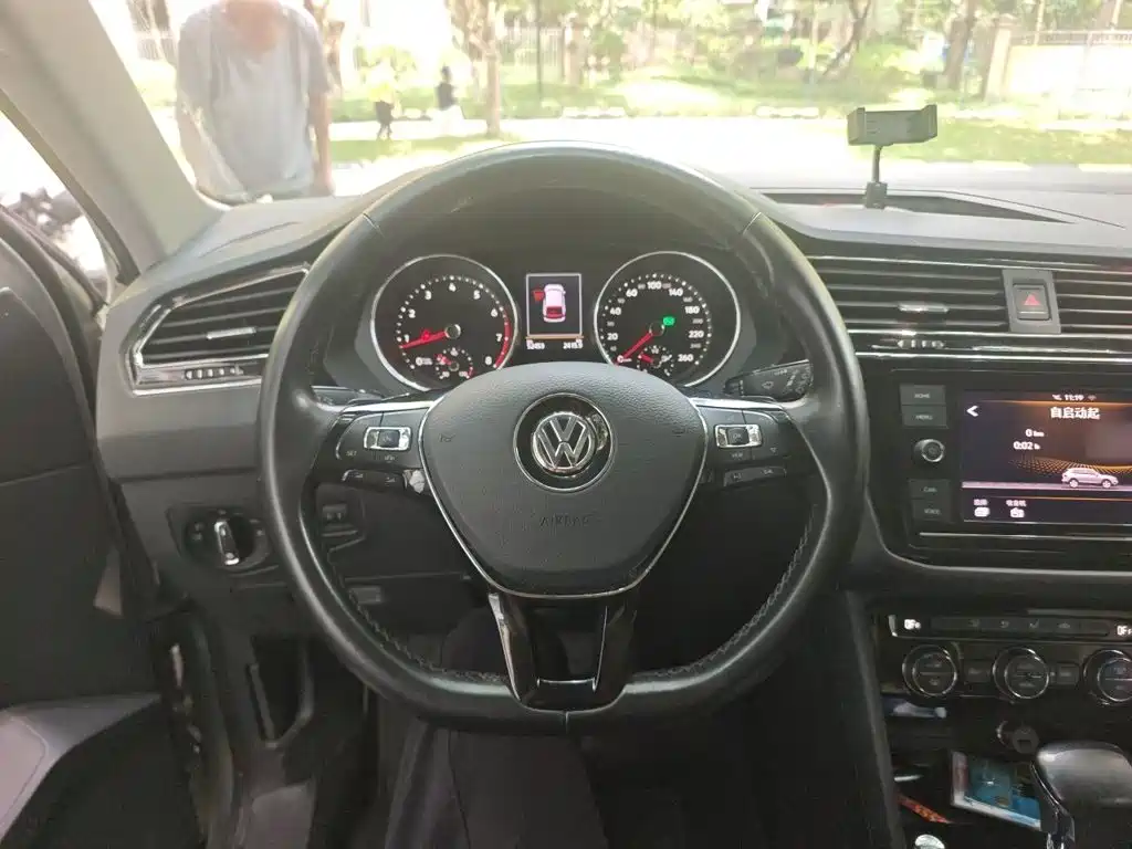 Volkswagen Tiguan L — миниатюра 3