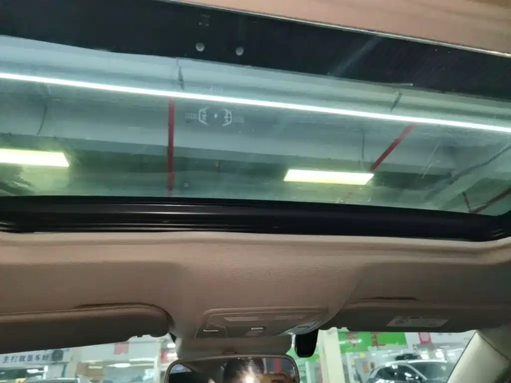 Hongqi Hongqi H5 — миниатюра 18