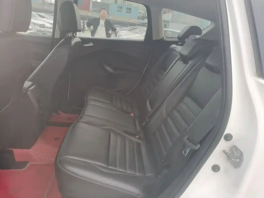 Ford Kuga — миниатюра 17