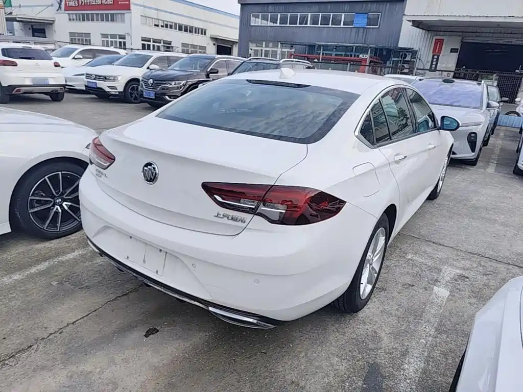 Buick Regal — миниатюра 7