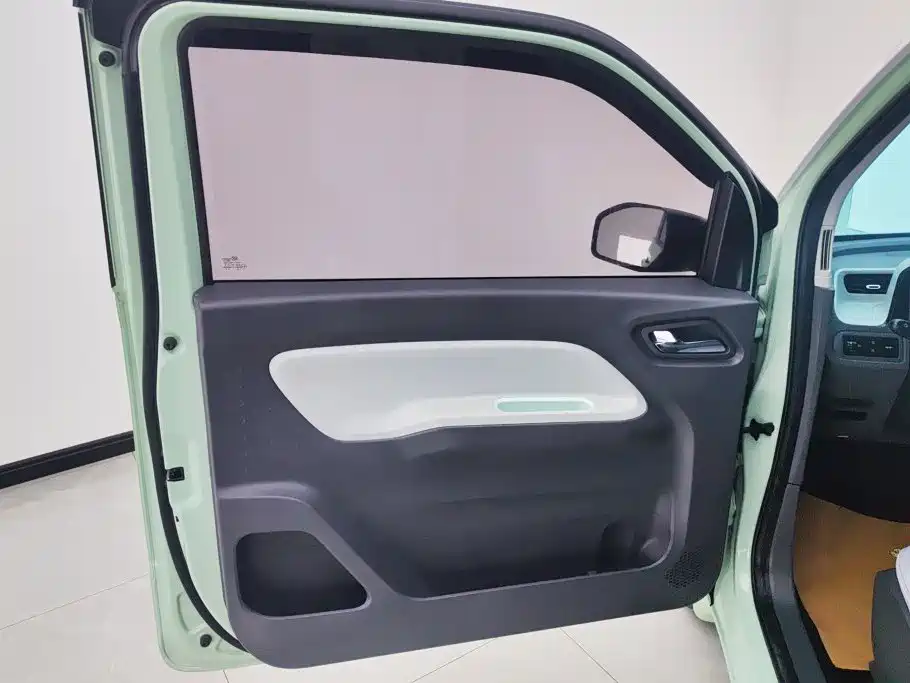 Wuling MINIEV — миниатюра 7