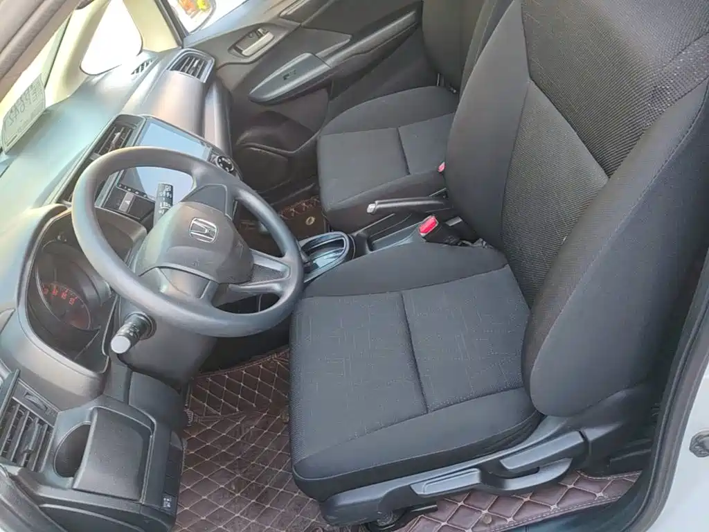Honda Fit — миниатюра 15