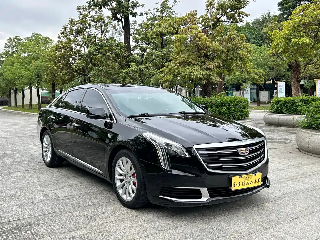 CADILLAC XTS