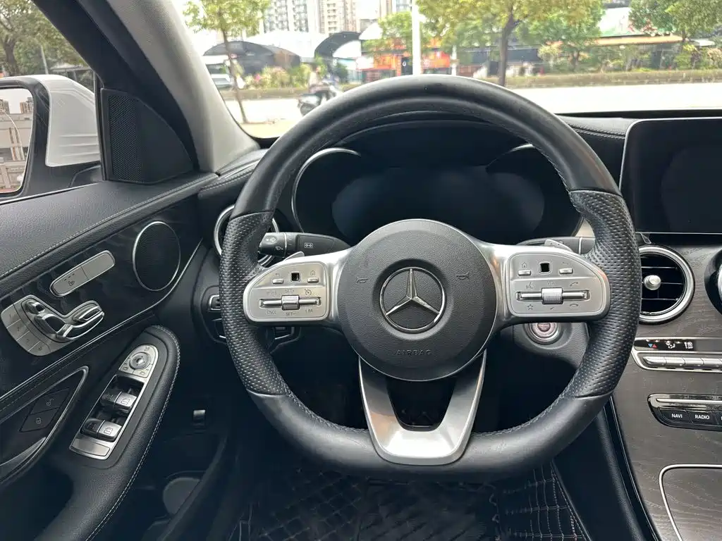 Mercedes-Benz C-Class — миниатюра 3