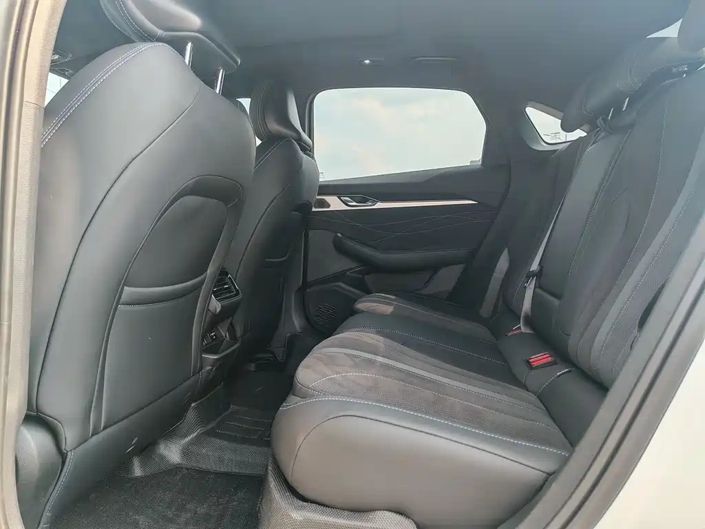 Geely Preface 2026 2.0TD