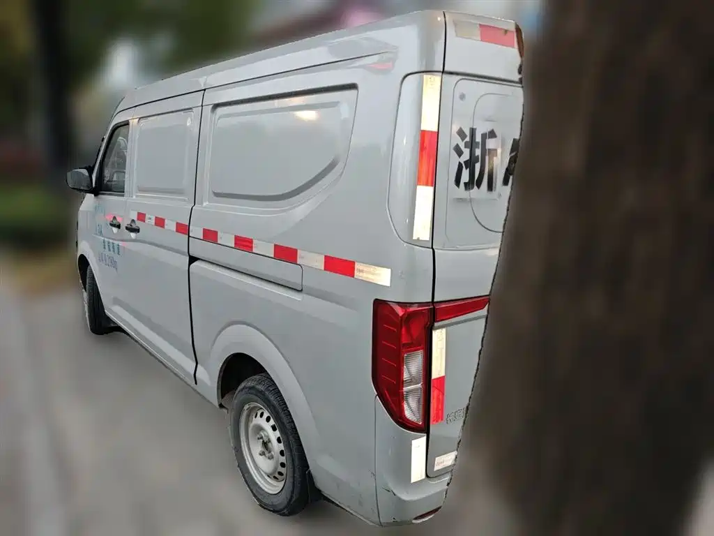 CHANGAN CROSS STAR V7