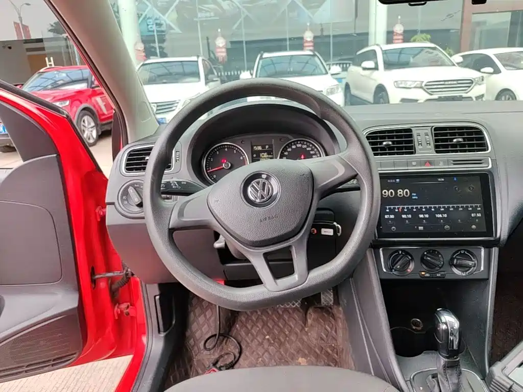 Volkswagen Polo — миниатюра 11