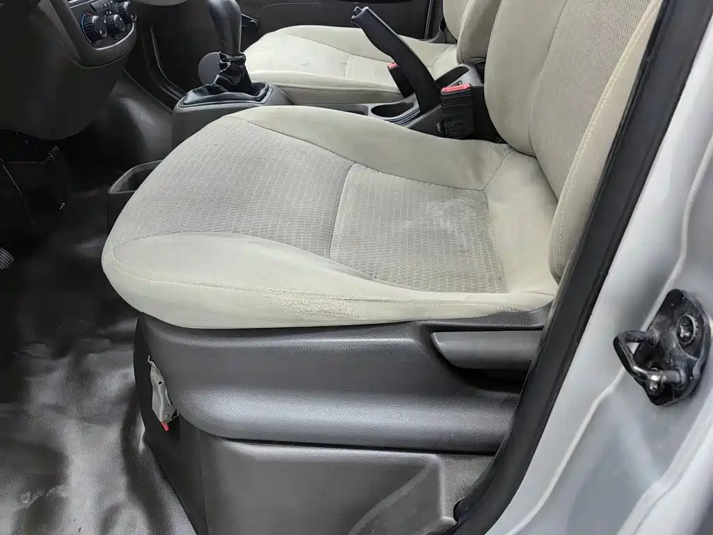 Wuling Rongguang S — миниатюра 20