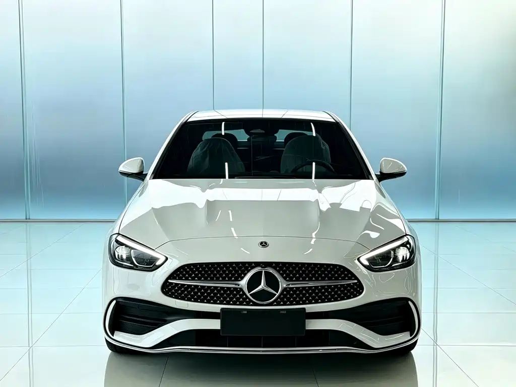 Mercedes-Benz C-Class — миниатюра 2