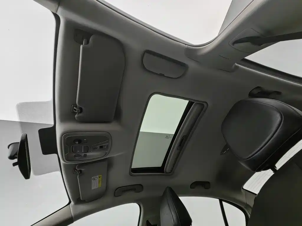 Peugeot 408 — миниатюра 14