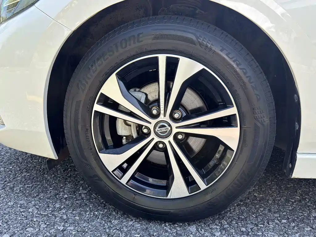 Nissan Sylphy — миниатюра 9