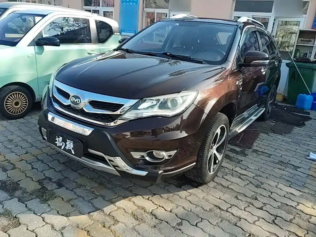 BYD S7