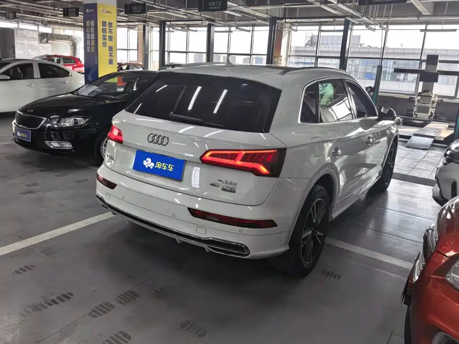 Audi Q5L — миниатюра 3