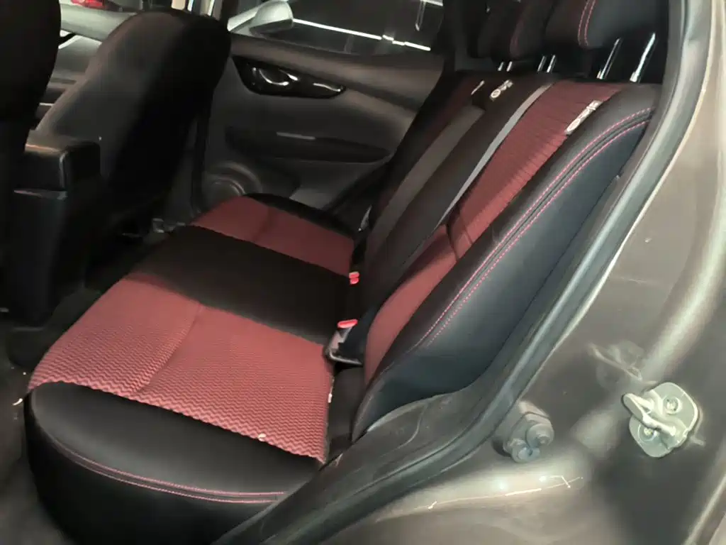 Nissan Qashqai — миниатюра 17