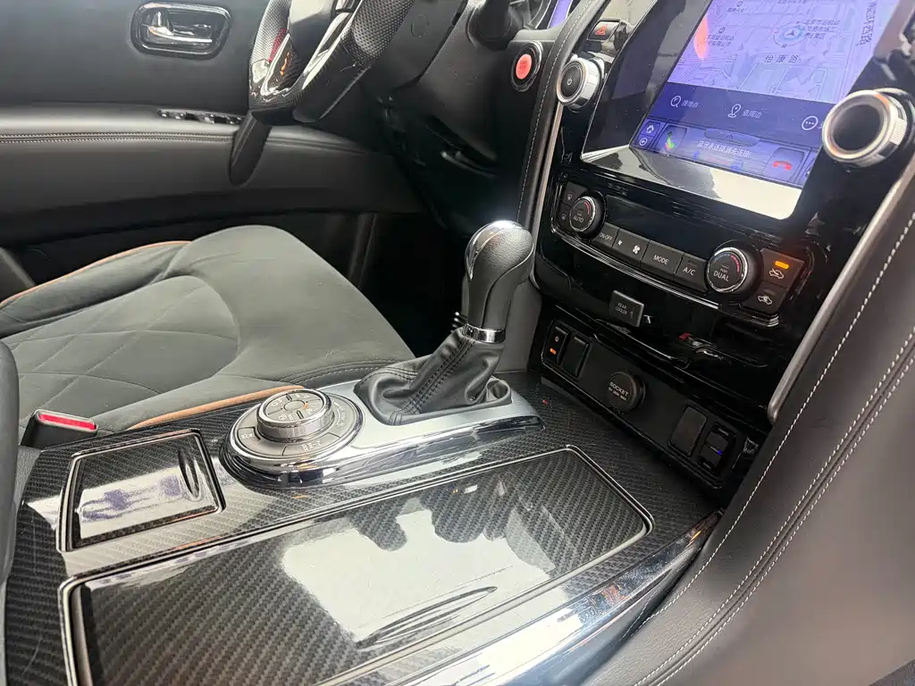 Nissan Patrol — миниатюра 9