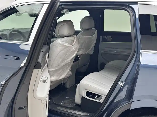 AITO ASK THE WORLD M9