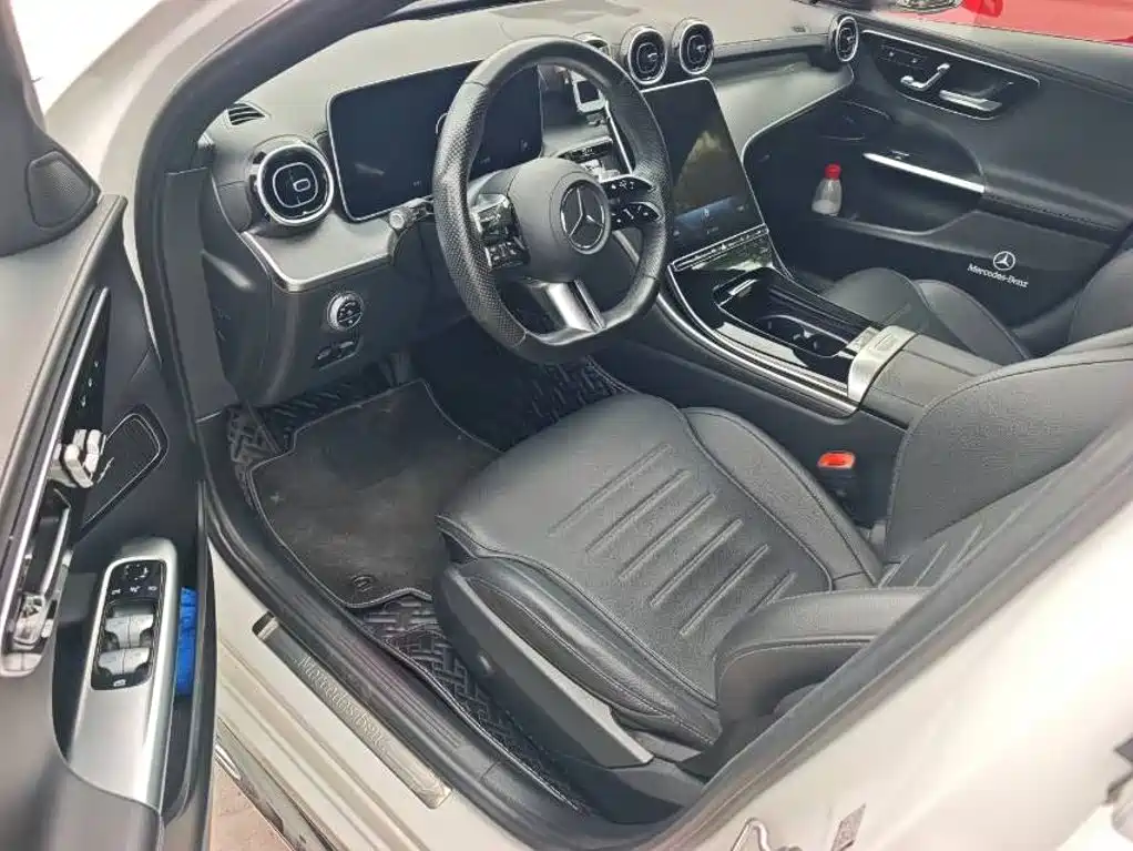 Mercedes-Benz C-Class — миниатюра 4