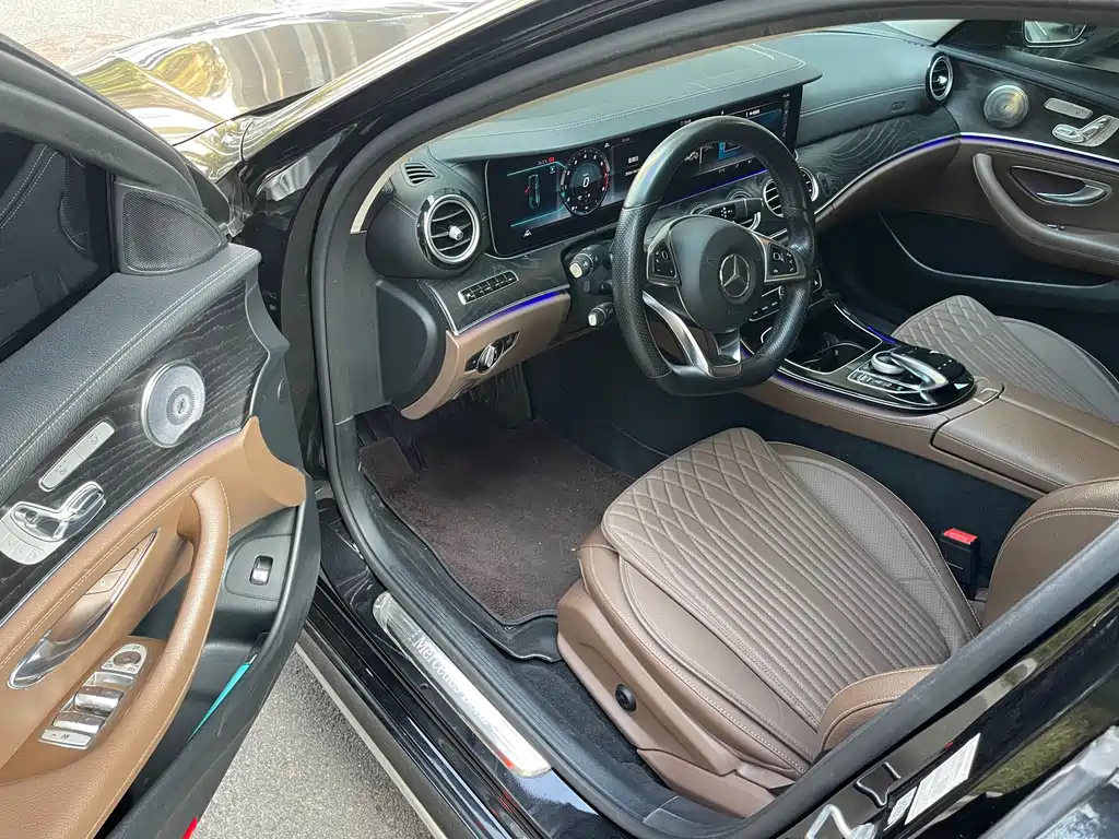 Mercedes-Benz E-Class — миниатюра 6