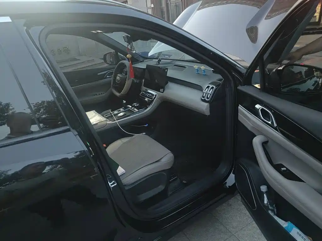 Geely Boyue L — миниатюра 19
