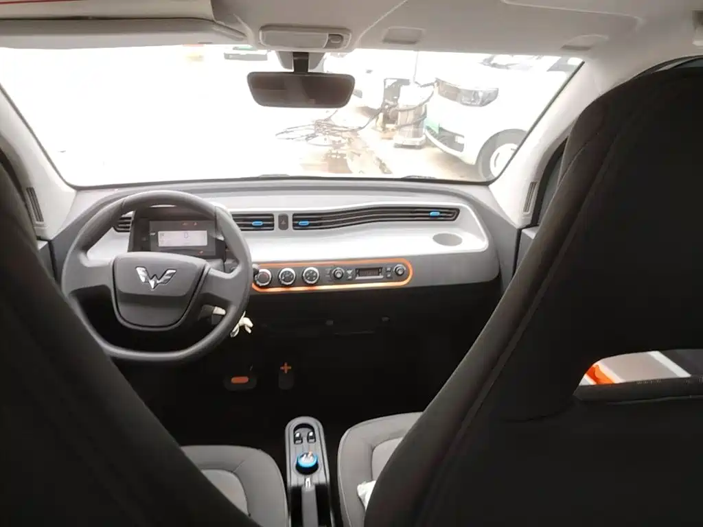Wuling MINIEV — миниатюра 10