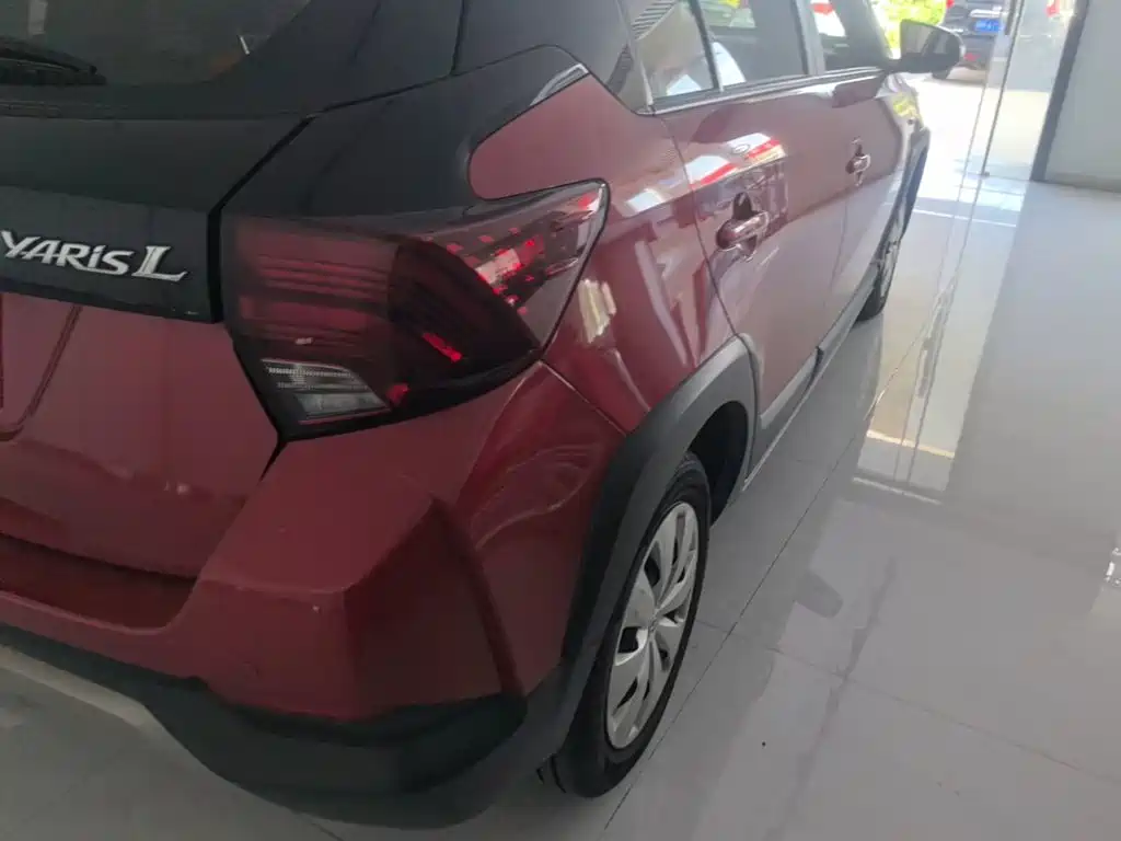 Toyota Yaris L — миниатюра 8
