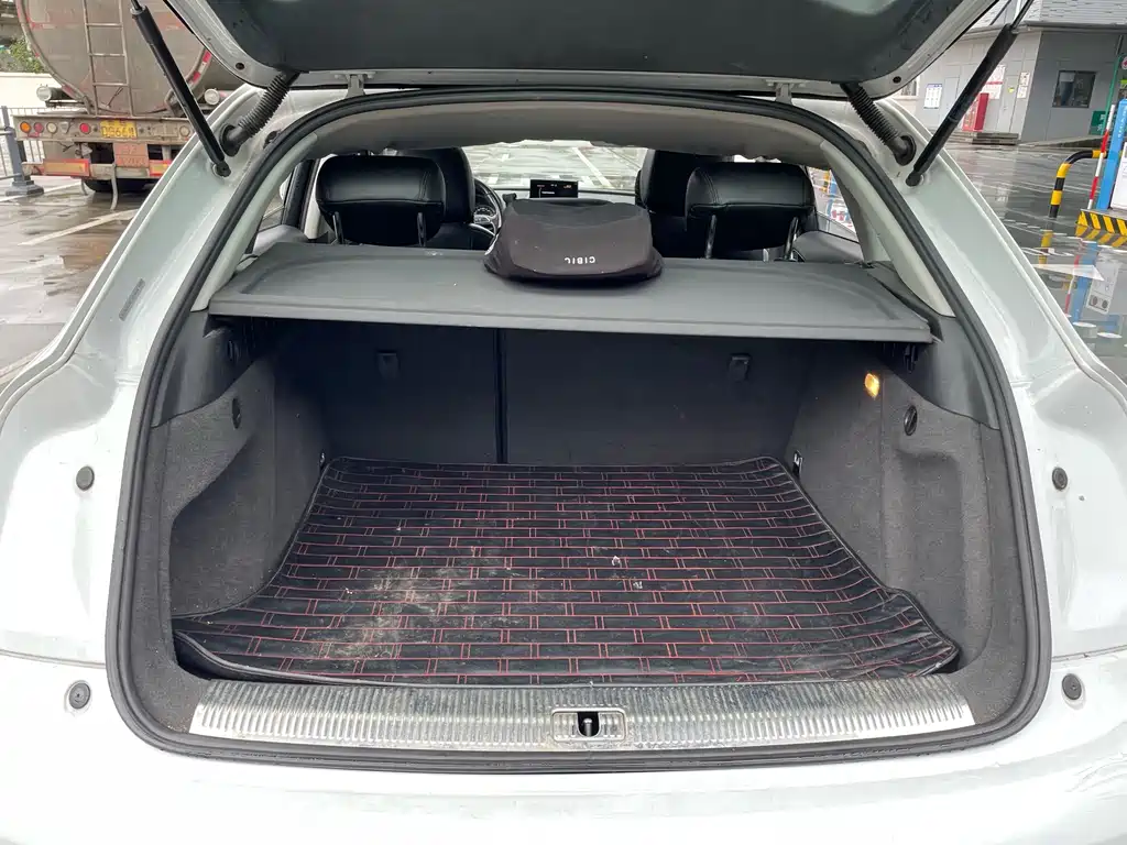 Audi Q3 — миниатюра 13