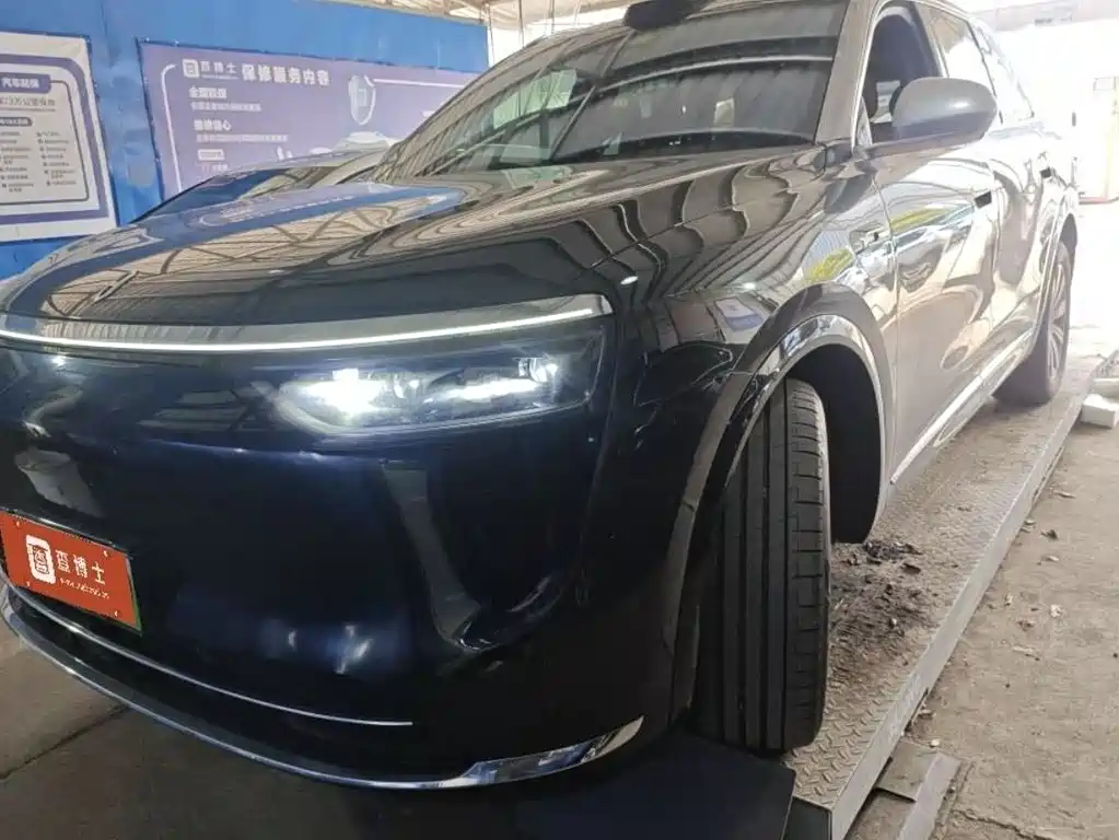Aito 问界 AITO M8 2025
