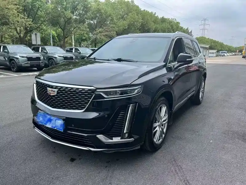 CADILLAC XT6