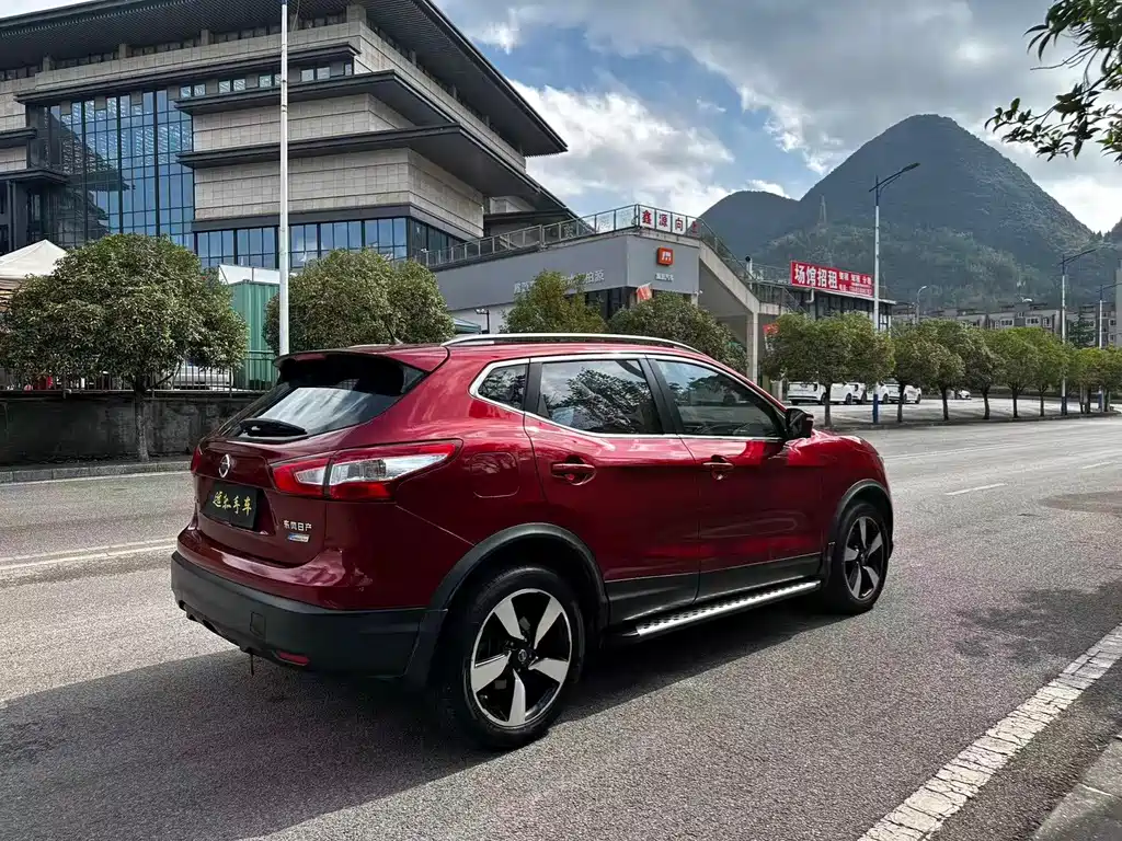 Nissan Qashqai — миниатюра 9