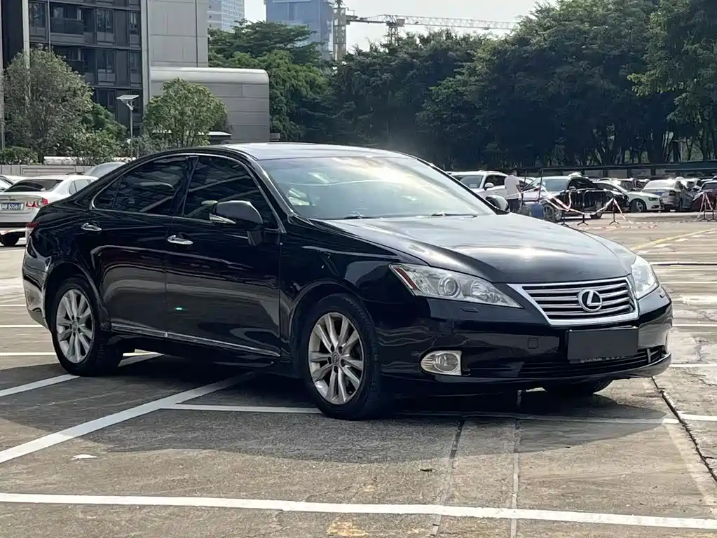 Lexus ES — миниатюра 18