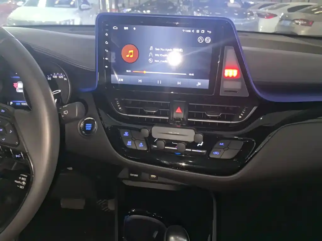 Toyota C-HR — миниатюра 13