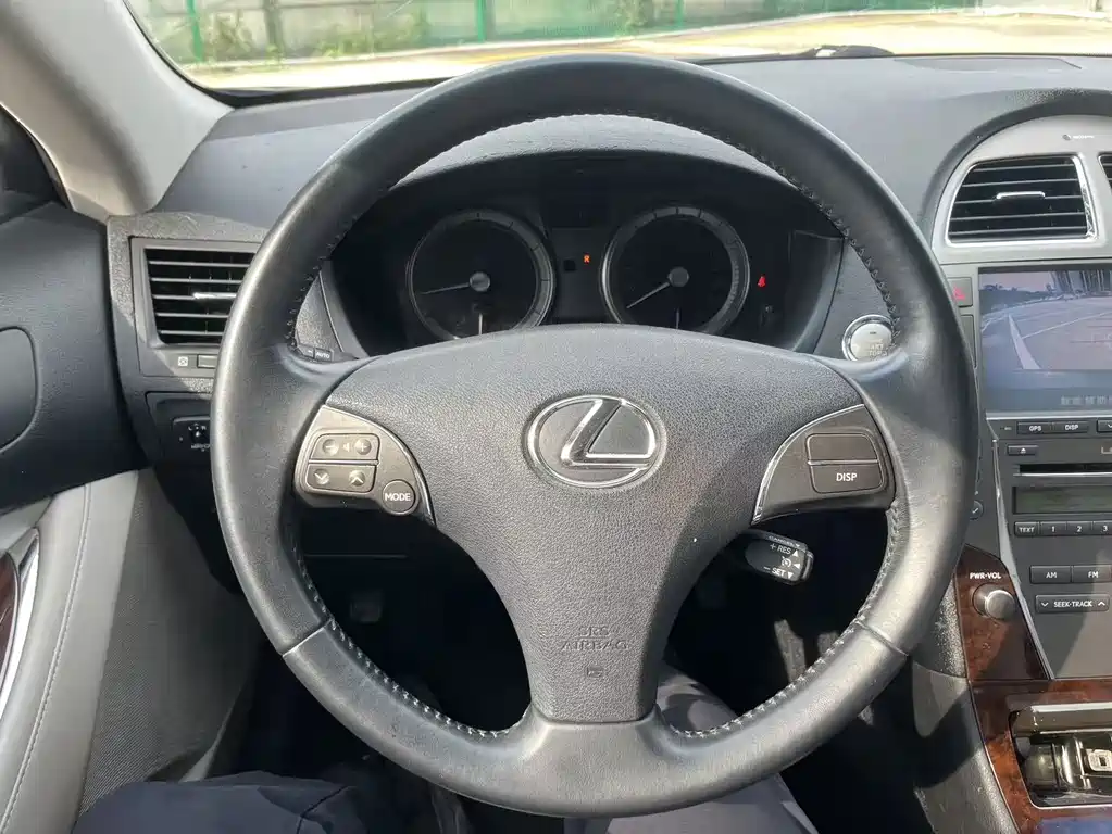 Lexus ES — миниатюра 14