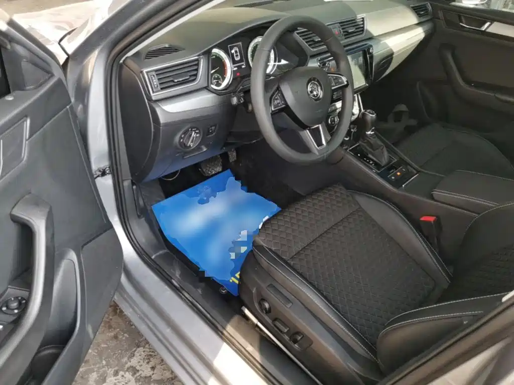 Skoda Superb — миниатюра 15