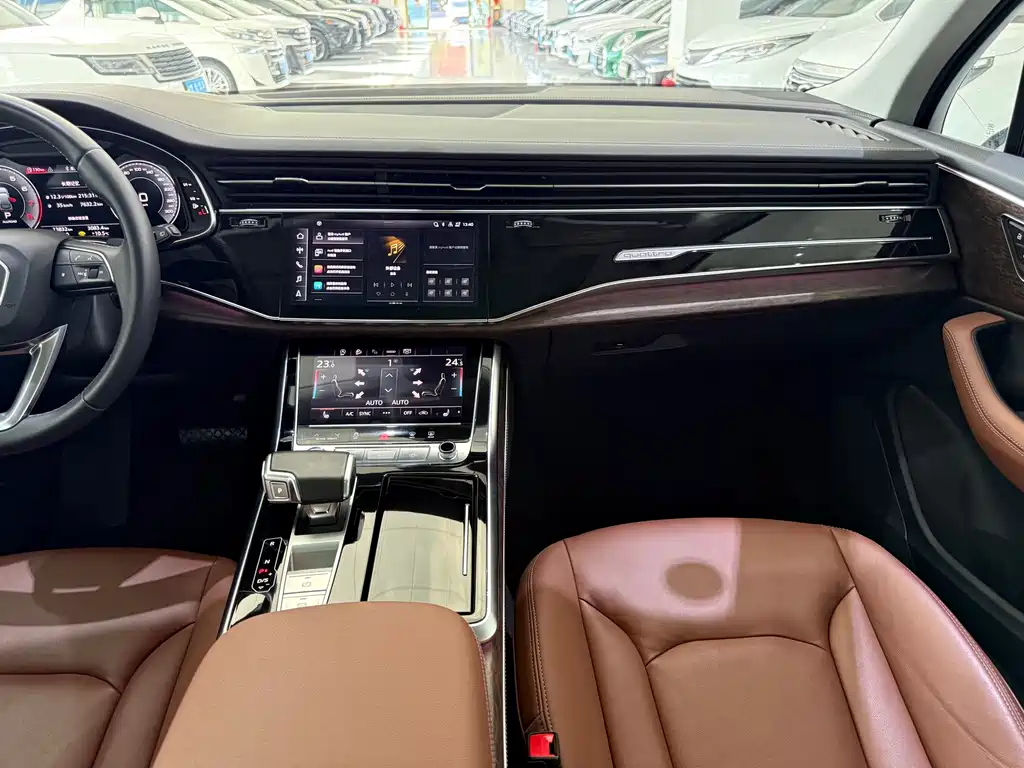 Audi Q7 — миниатюра 15