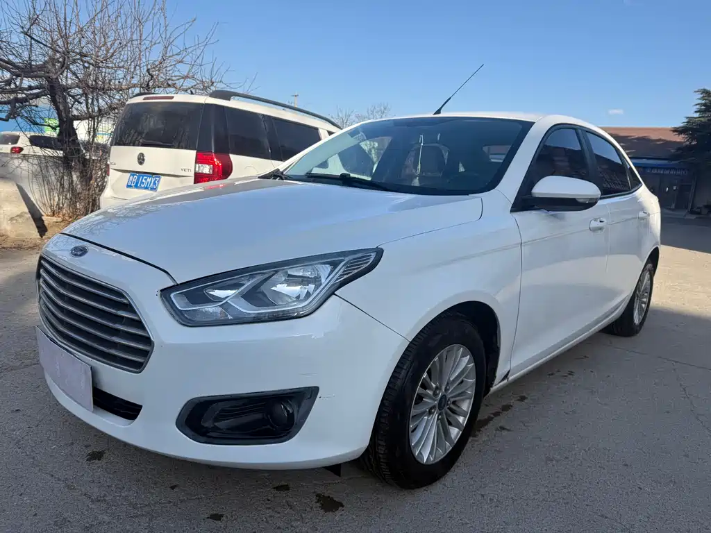 Ford Escort 2015