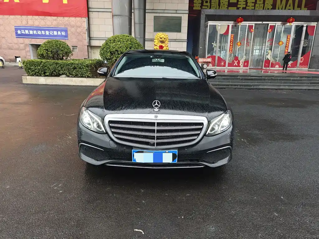 MERCEDES-BENZ E CLASS