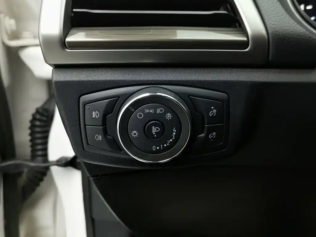 Ford Mondeo — миниатюра 21