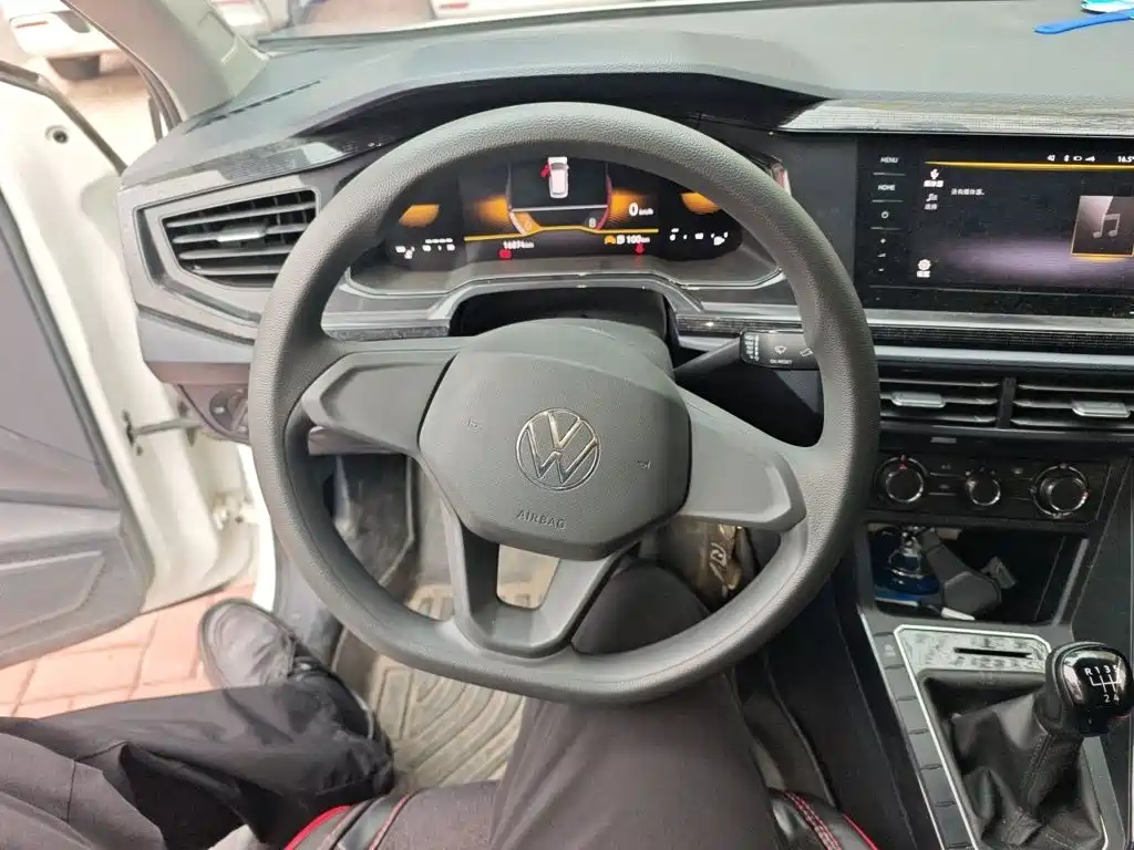 Volkswagen Lavida — миниатюра 6