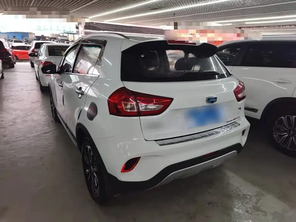 Geely Vision X3 — миниатюра 5